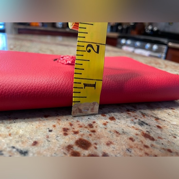 Versace Medusa Women's Bright Red 100% Textured Leather Zip-Around Wallet NEW - Picture 15 of 16